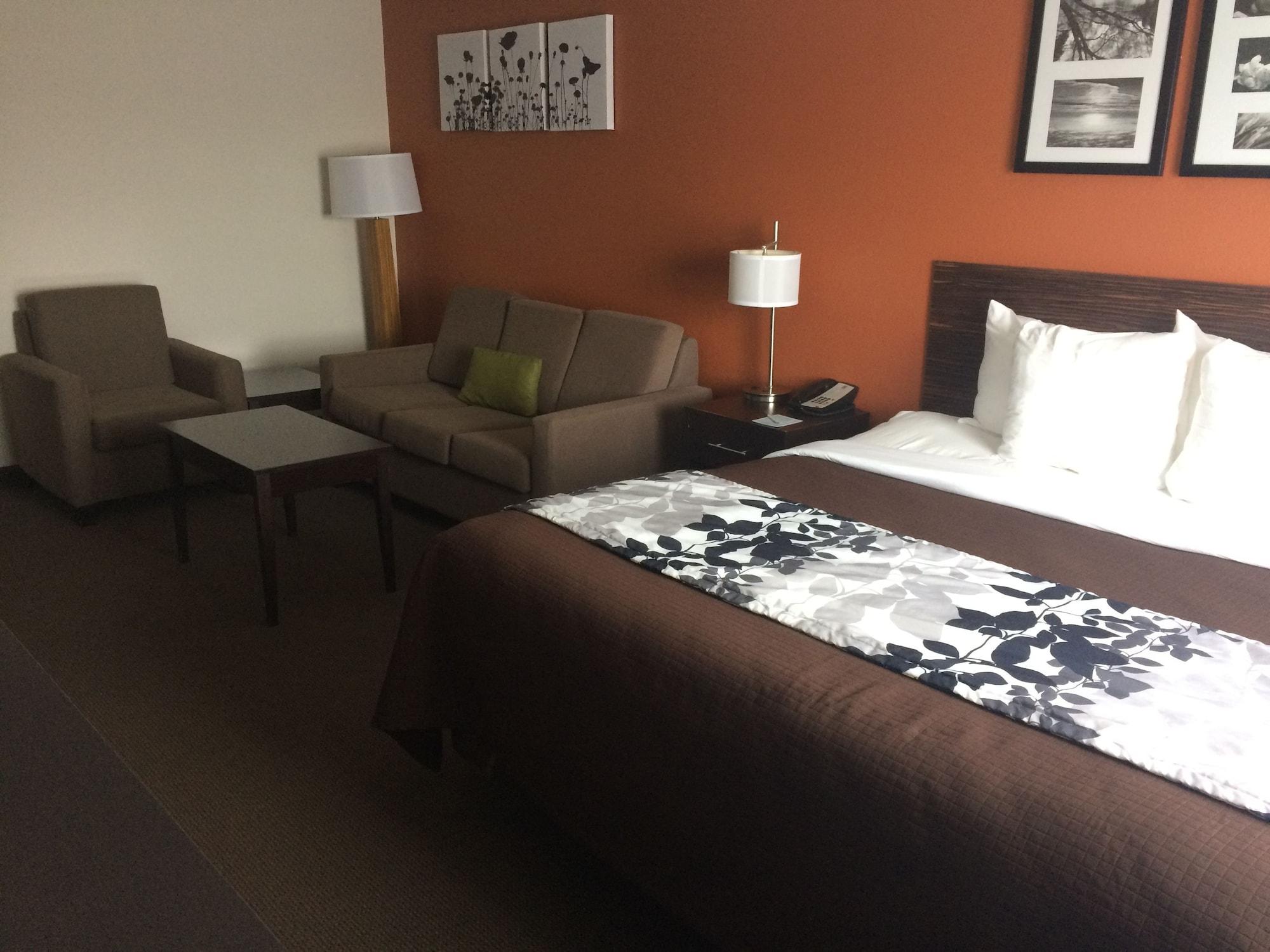 Sleep Inn & Suites And Conference Center Downtown Индианаполис Екстериор снимка