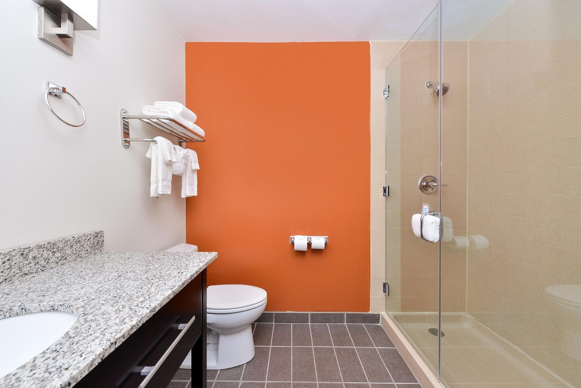 Sleep Inn & Suites And Conference Center Downtown Индианаполис Екстериор снимка