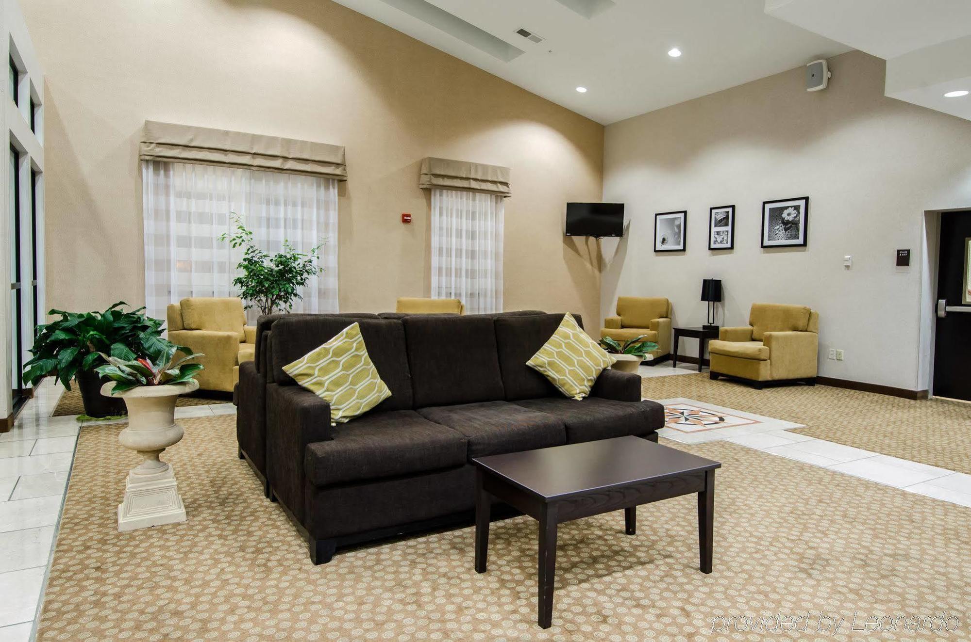Sleep Inn & Suites And Conference Center Downtown Индианаполис Екстериор снимка