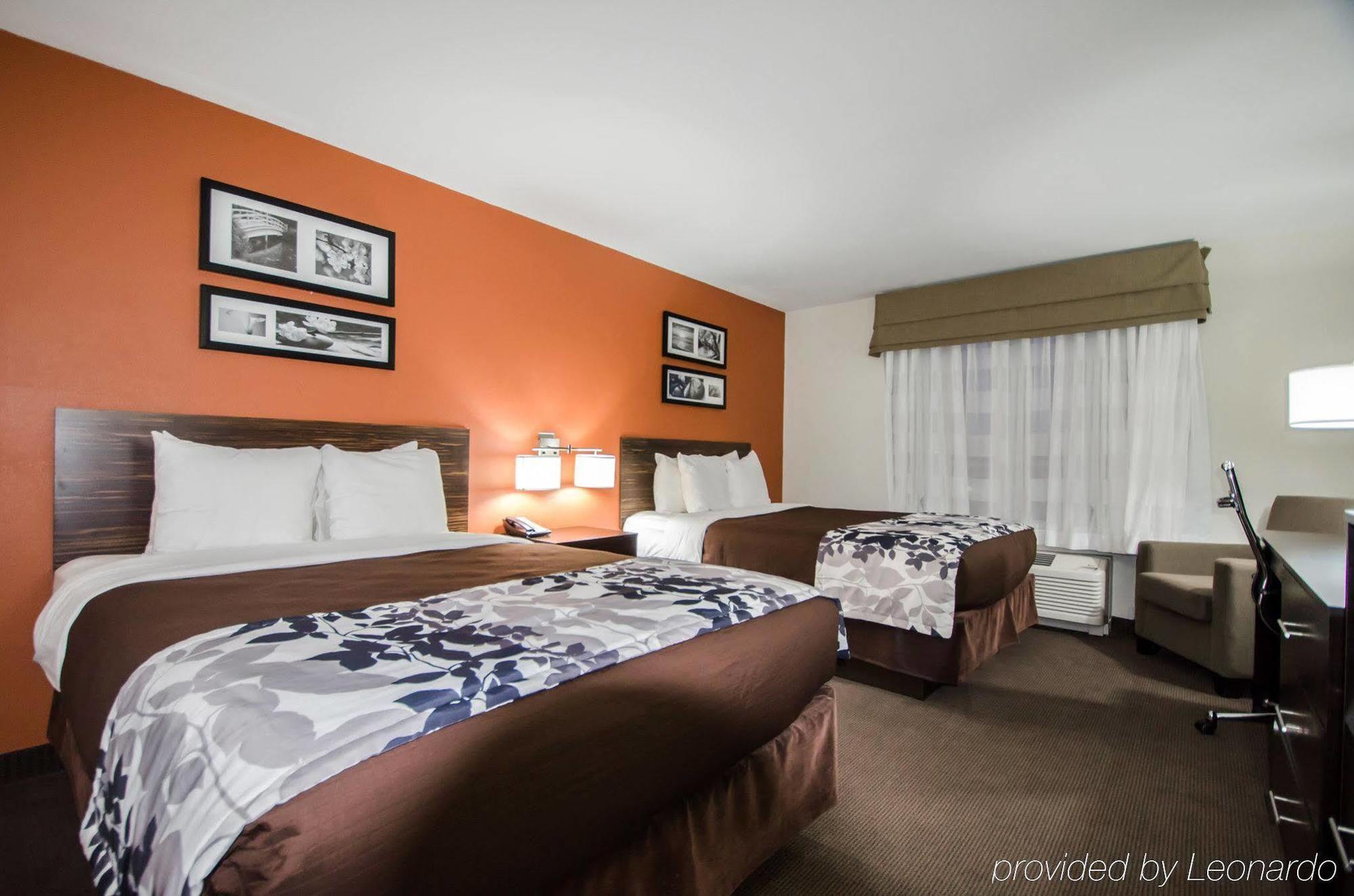 Sleep Inn & Suites And Conference Center Downtown Индианаполис Екстериор снимка